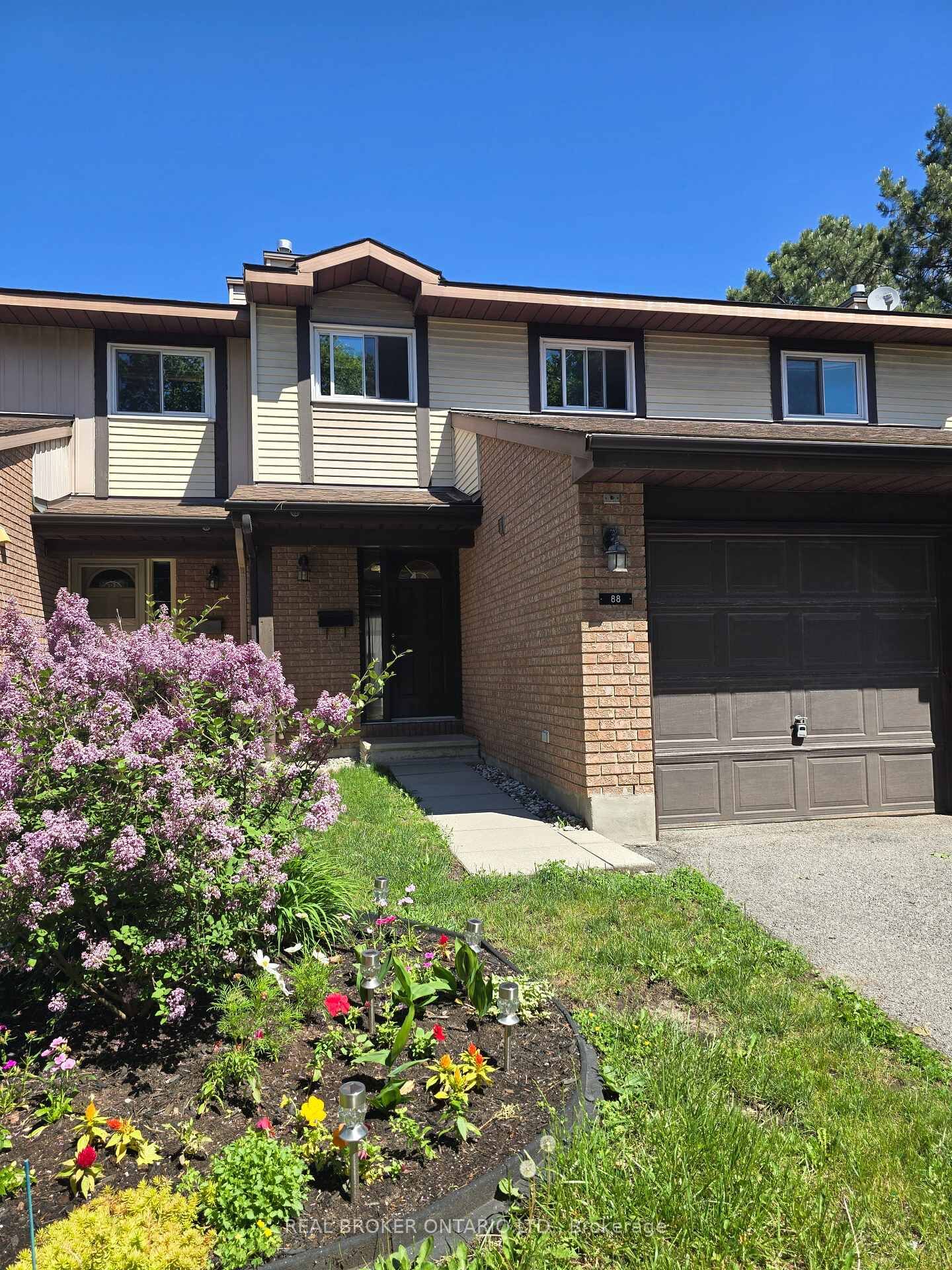 Property Photo:  88 Clarkson Crescent 65  ON K2L 3E2 