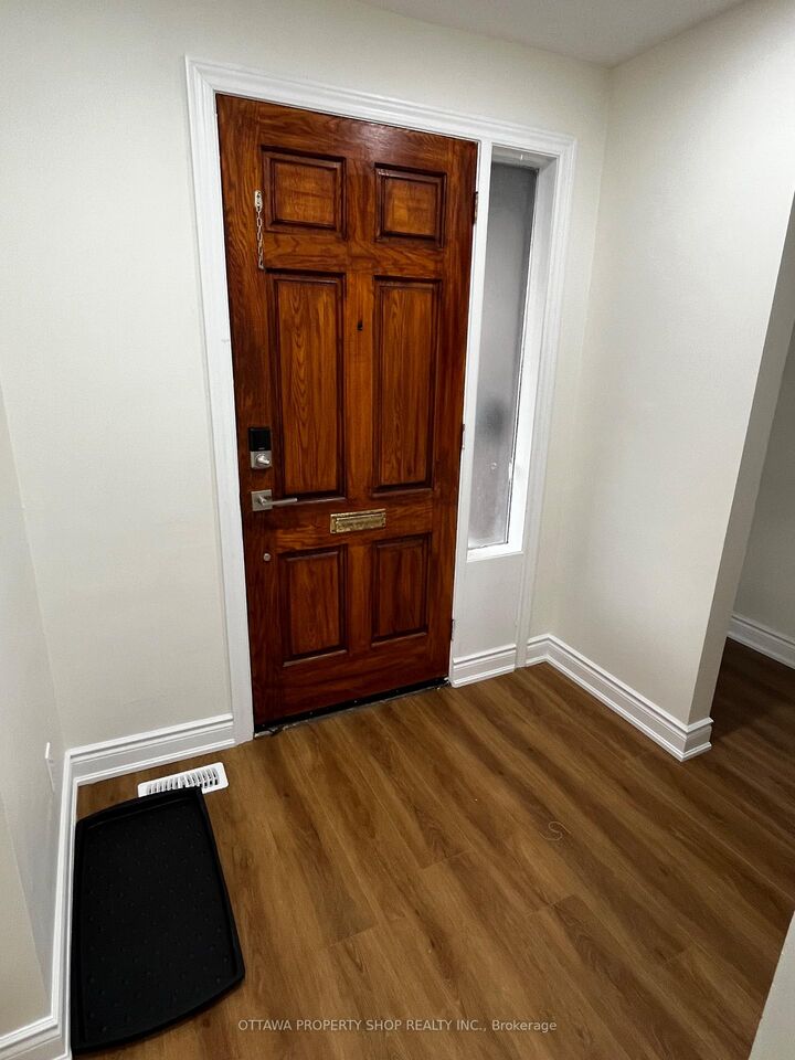 Property Photo:  12 Council Crescent  ON M3J 1J6 