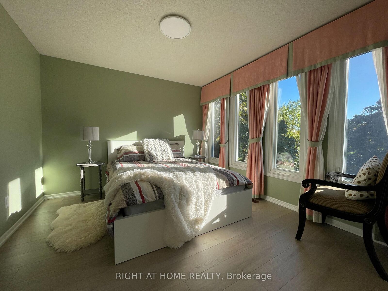 Property Photo:  1163 Rosethorne Road Upper  ON L6M 1H5 