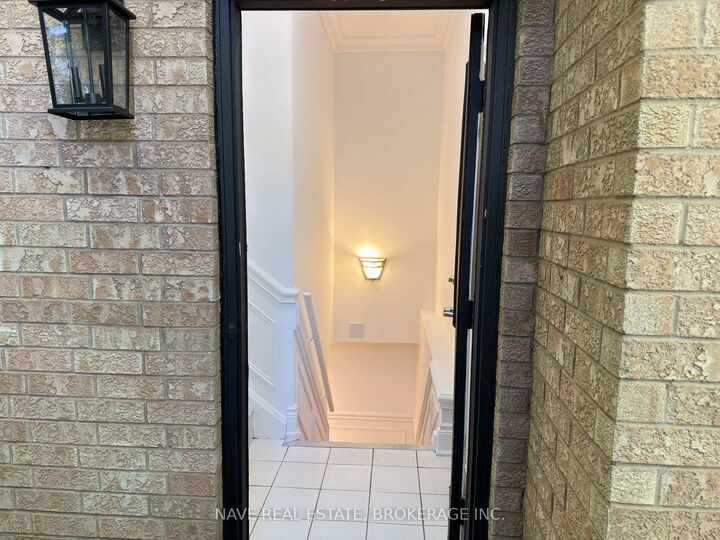 Property Photo:  86 Elgin Mills Road W Basement  ON L4C 4M2 