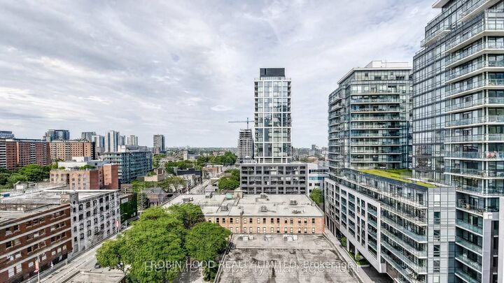 Property Photo:  323 Richmond Street 807  ON M5A 4R3 