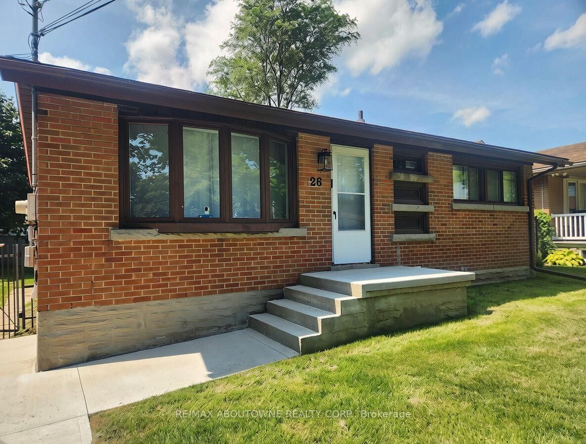 Property Photo: 26 Grandfield Street Lower ON L8T 2H2