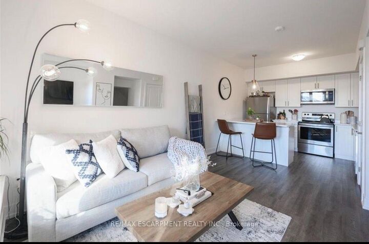 Property Photo:  261 Skinner Road 14  ON L8B 1W6 