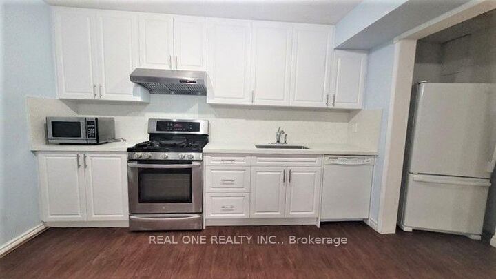 Property Photo:  4181 Trapper Crescent #Lower  ON L5L 3A7 