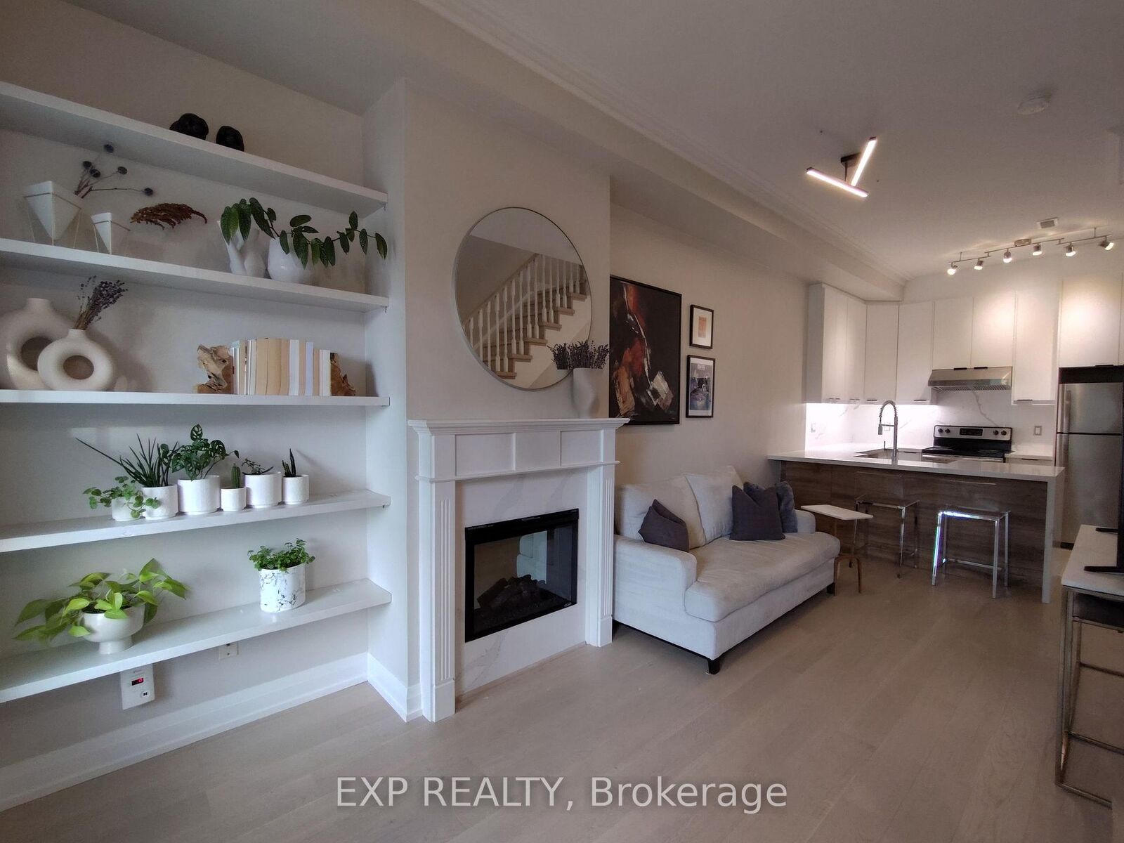 Property Photo:  601 Adelaide Street W  ON M6J 1A8 