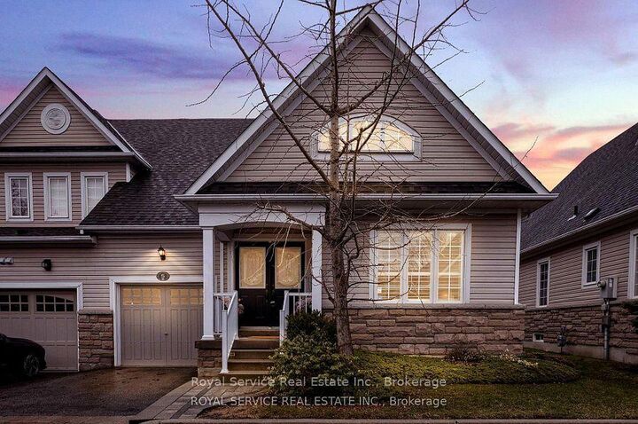 350 Lakebreeze Drive 5 — photo 1