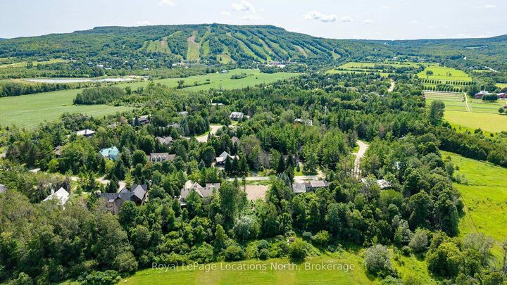 Property Photo:  11 Osler Pines Drive  ON L9Y 3Y9 