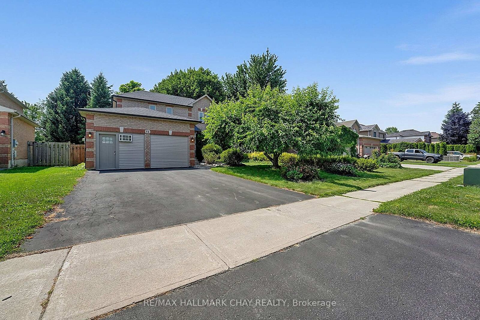 Property Photo:  11 Dugdale Avenue  ON L0G 1A0 