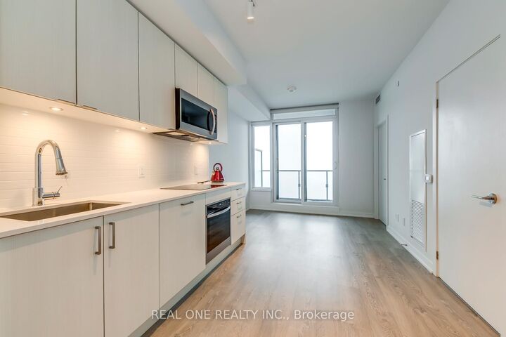 Property Photo:  1926 Lakeshore Boulevard W 1809  ON M5S 0B1 