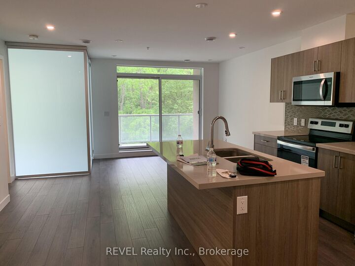 Property Photo:  455 Charlton Avenue E 301  ON L8N 0B2 