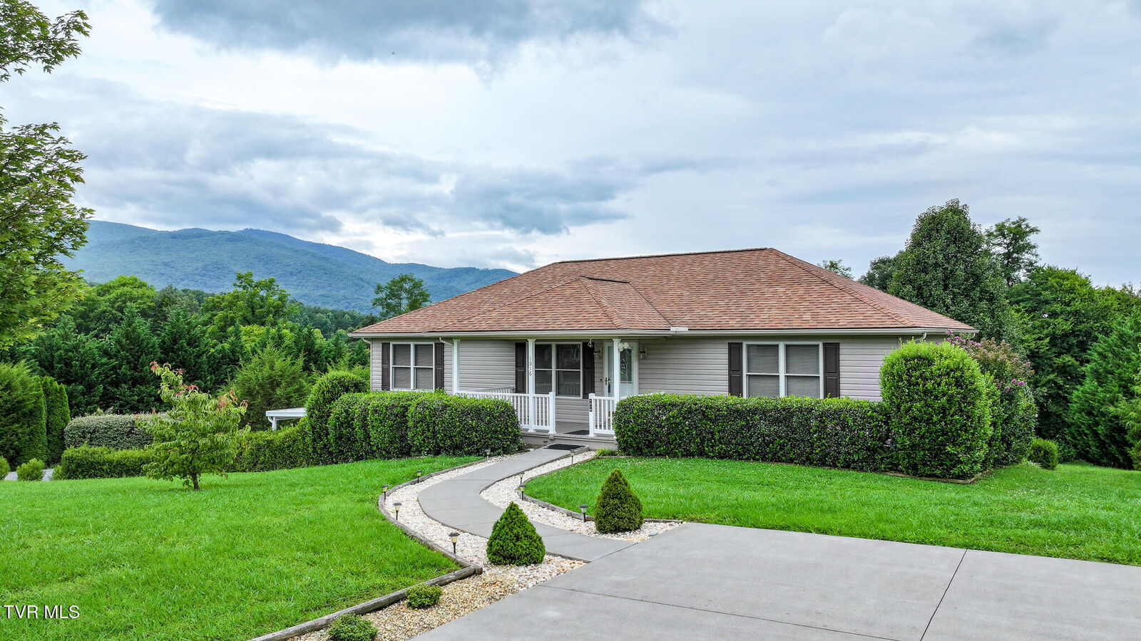 Property Photo:  1016 Dawning Road  TN 37821 