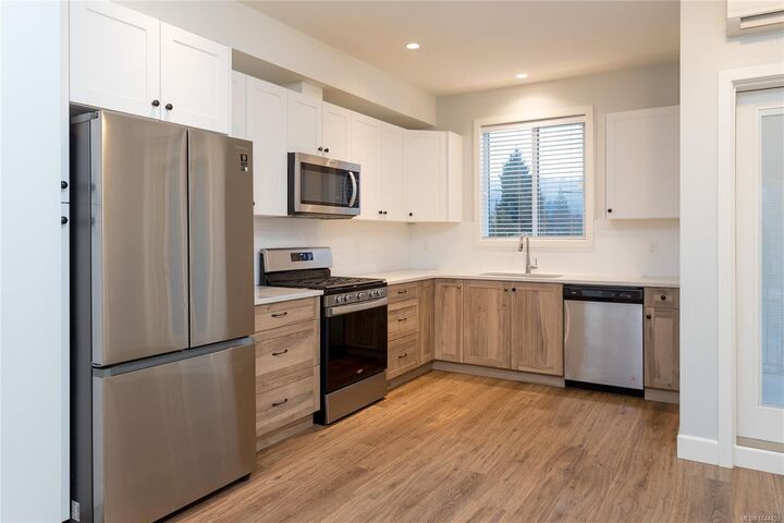 Property Photo: 3351 Luxton Rd #1206 BC V9C 0P2