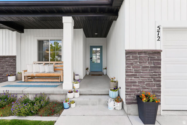 Property Photo:  572 S 690 E  UT 84319 