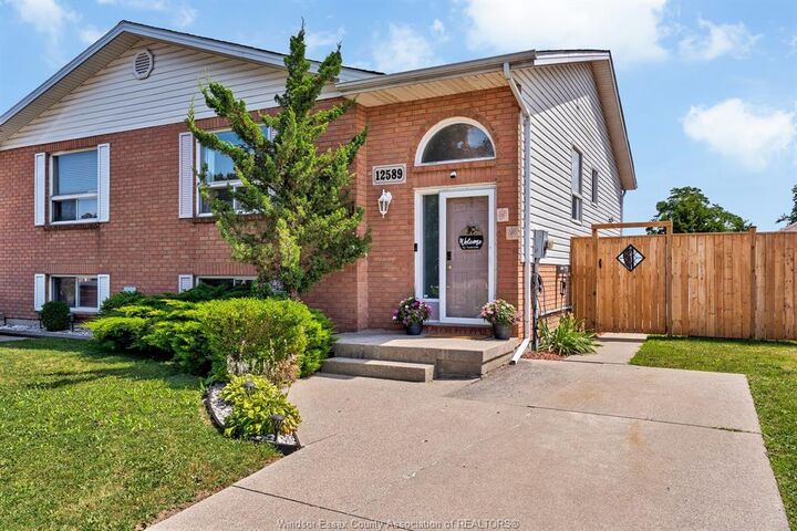 Property Photo: 12589 Horwood Crescent ON N8N 4T7
