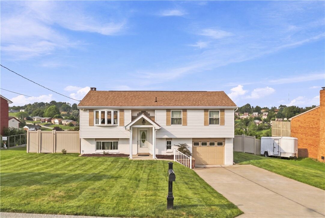 Property Photo: 422 Highland Dr PA 15037