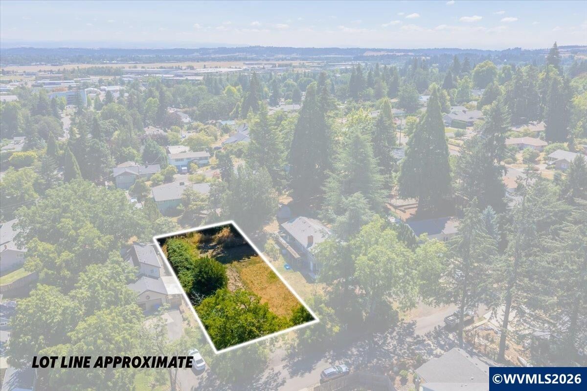 Property Photo: 3200 Pheasant Av SE OR 97302