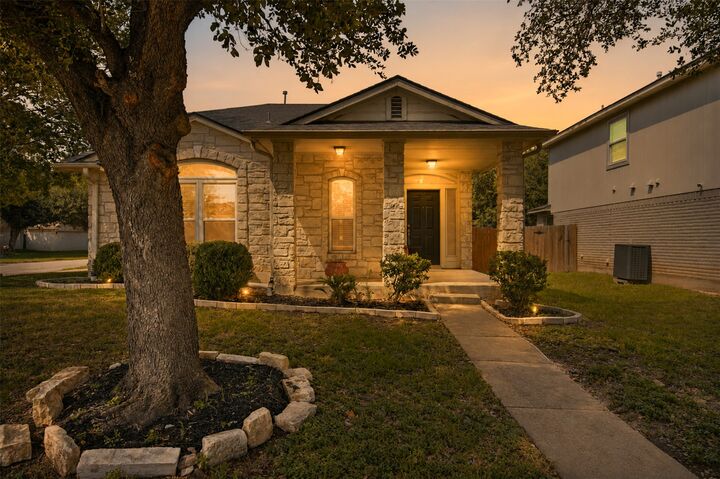 Property Photo:  1416 Roxannes Run  TX 78660 