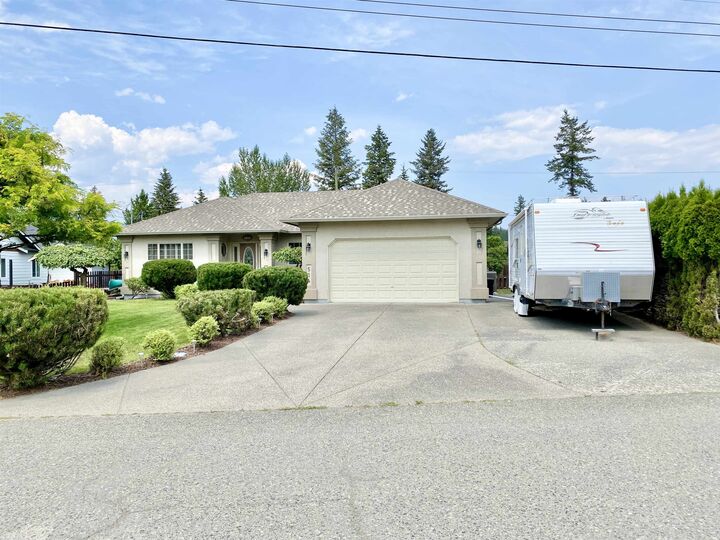 514 Oriole Way — photo 1