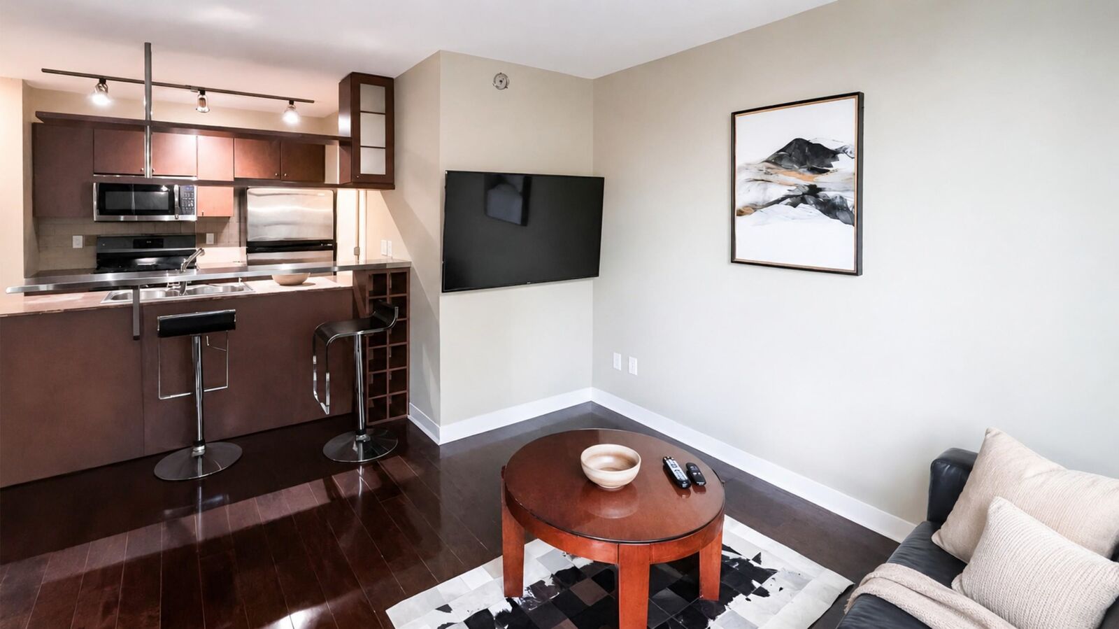 Property Photo:  1438 Richards Street 307  BC V6Z 3B8 