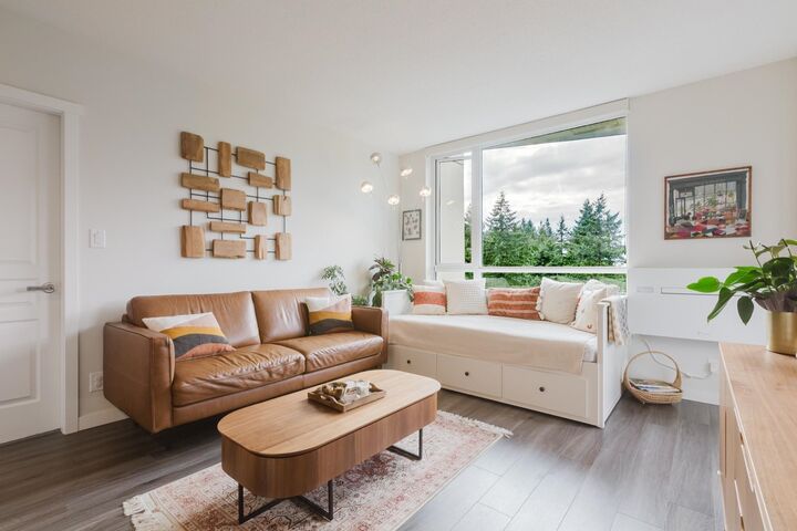 Property Photo: 3096 Windsor Gate 1305 BC V3B 0P4