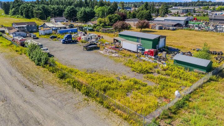 Property Photo: 1850 Queen Street BC V2T 6J1