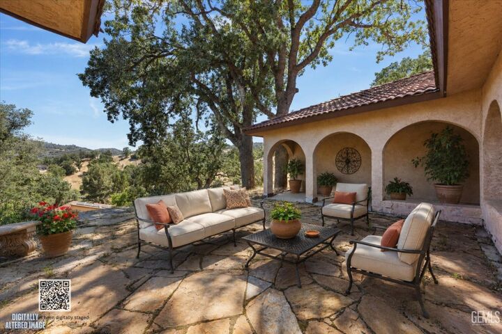 Property Photo: 23921 Parke Court CA 93561