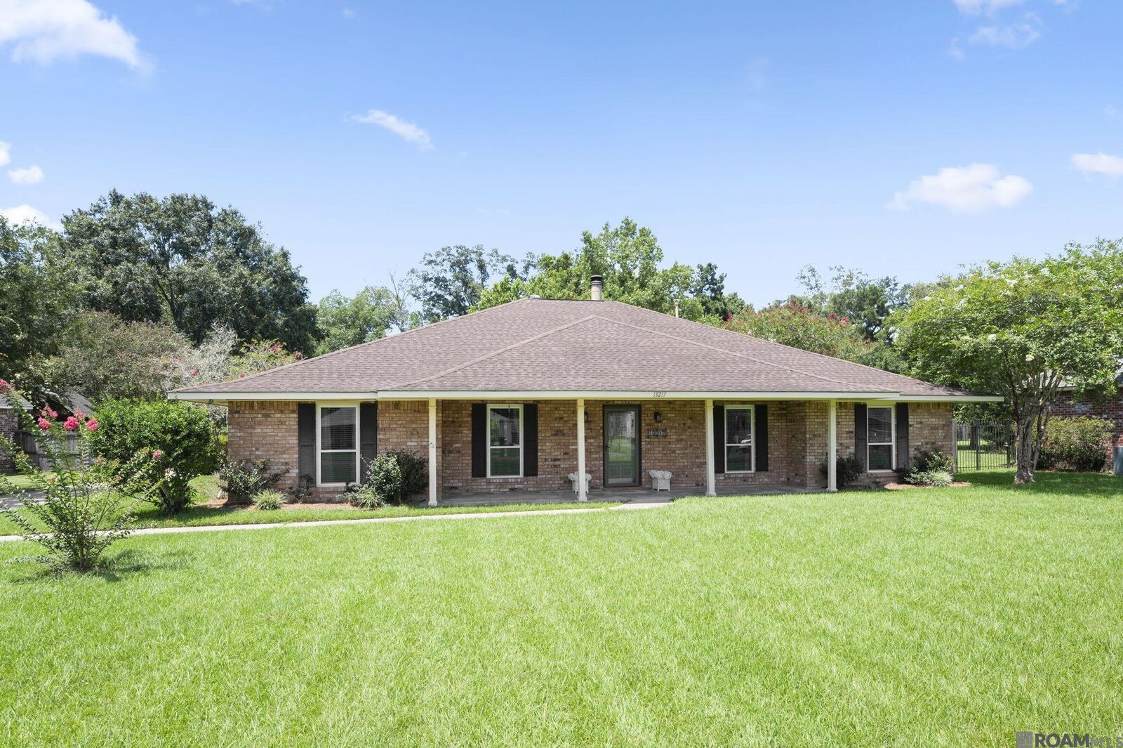 Property Photo: 13217 Dorset Ave LA 70818