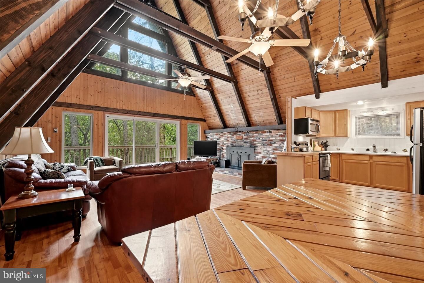 Property Photo: 863 Lee Road VA 22810