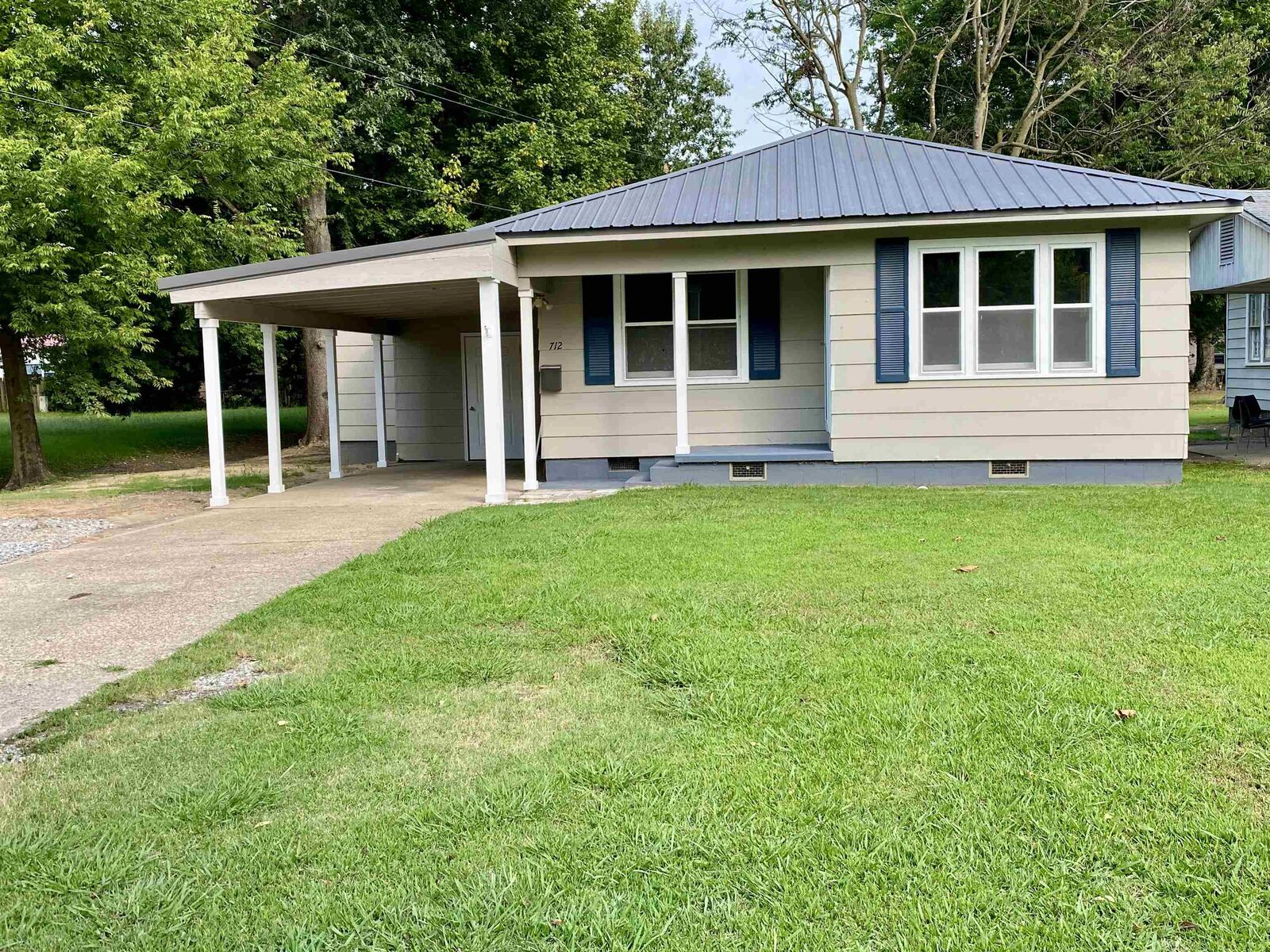 Property Photo: 712 SE Second AR 72476