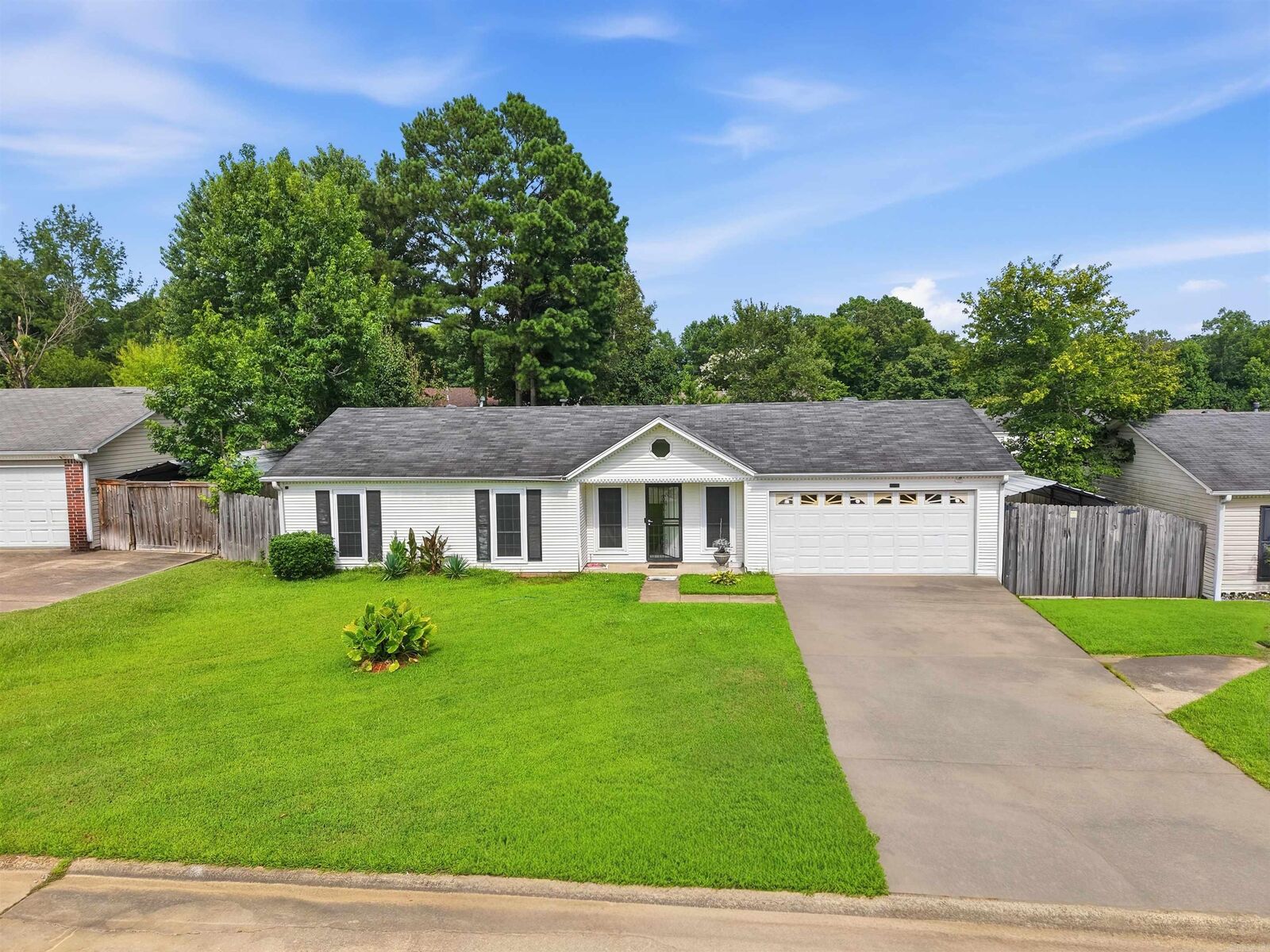 Property Photo:  14101 Rockinghorse Lane  AR 72002 