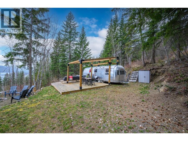 Property Photo: 6474 Deer Run Road BC V0E 1M7
