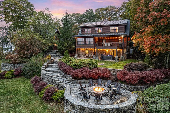 Property Photo: 419 Summit Trail NC 28604