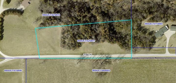 Property Photo:  1281 218th Place  IA 50036 
