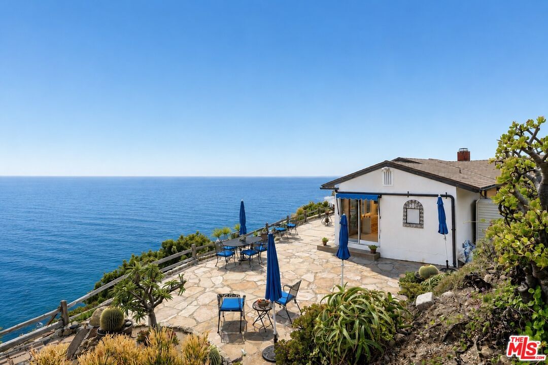 Property Photo:  20672 Rockpoint Way  CA 90265 