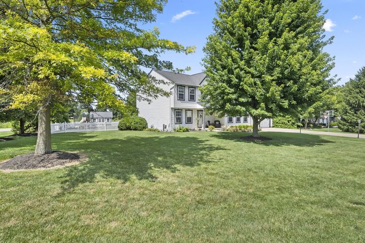 Property Photo: 2571 Lackey Meadows Drive OH 43015