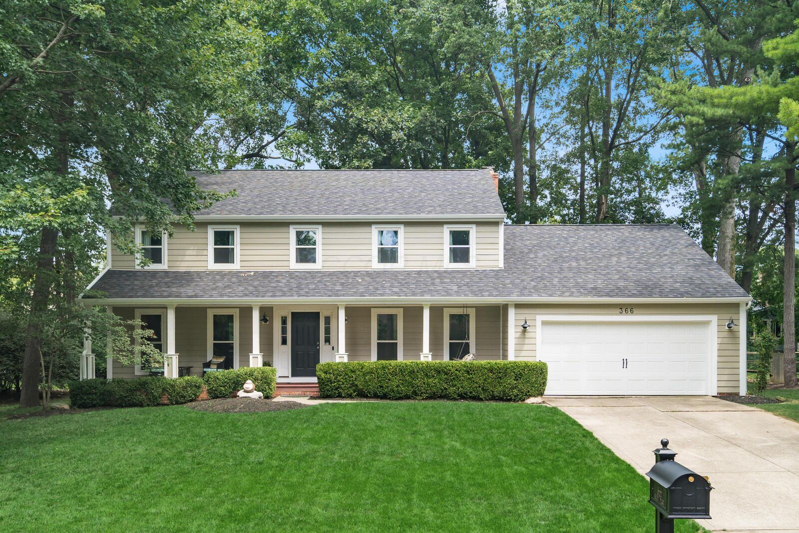 Property Photo: 366 Bailey Place OH 43235