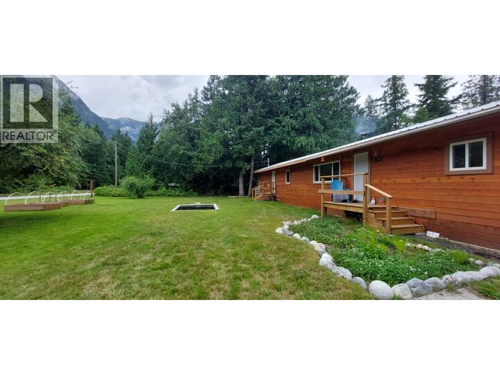 Property Photo: 520 Tonquin Road BC V0T 1C0