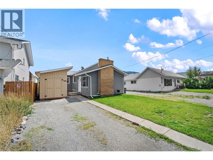 Property Photo:  1626 Greig Street  BC V1K 1B8 