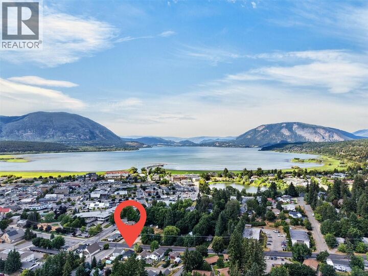 Property Photo: 630 Okanagan SE Avenue BC V1E 1G7