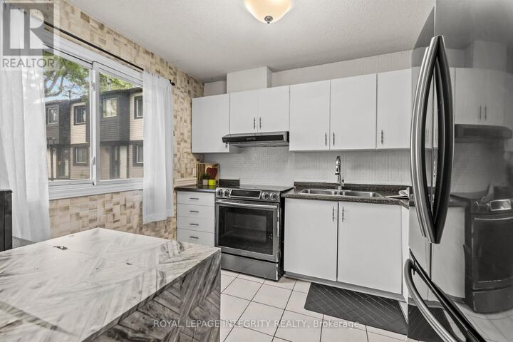 Property Photo:  3565 Aladdin Lane  ON K1T 1E1 