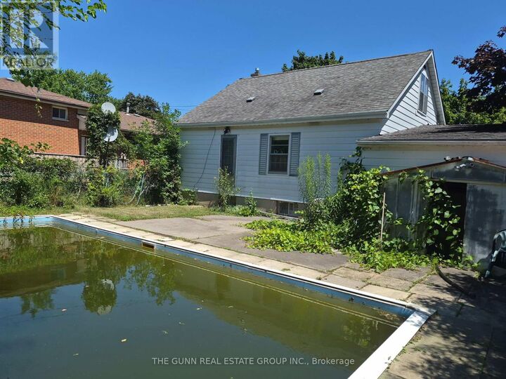 Property Photo:  931 Willow Drive  ON N6E 1P2 