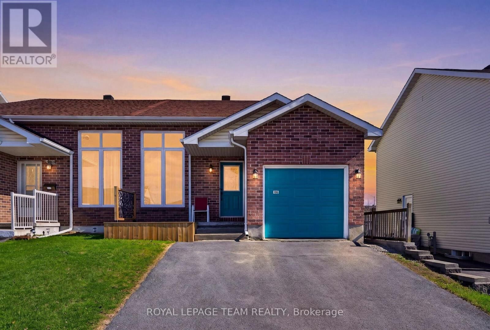 Property Photo:  106 Hemlock Crescent  ON K6H 7L7 