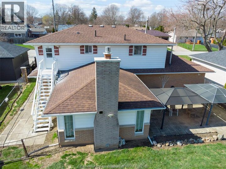 Property Photo:  16 Arthur Drive  ON N7M 3Y4 