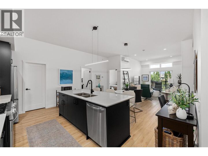 Property Photo: 660 Cawston Avenue 607 BC V1Y 6Z4