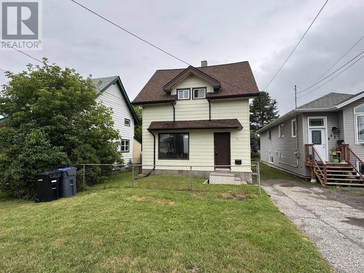 Property Photo: 94 Empress Ave. S. ON P7B 5N3