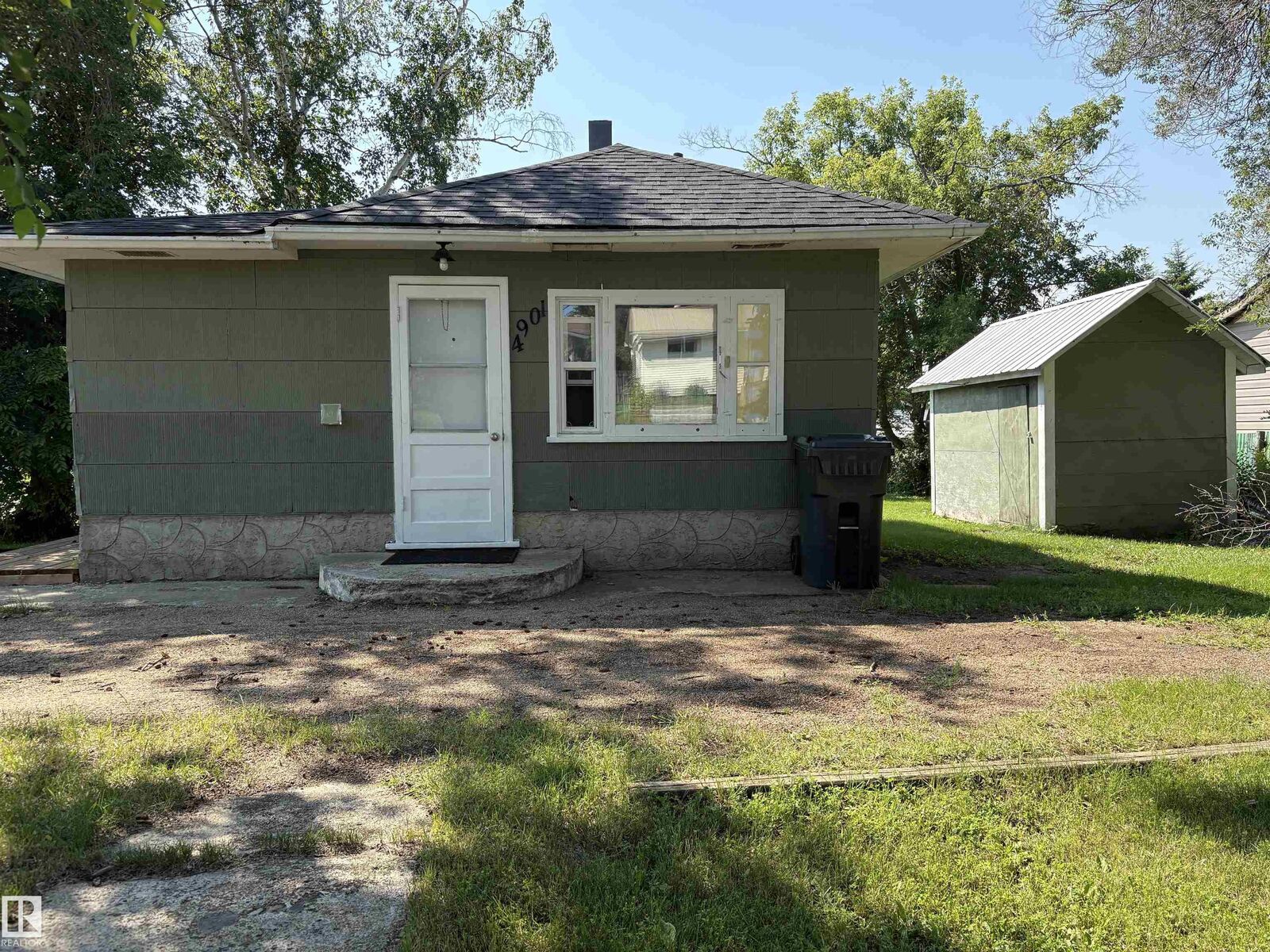 Property Photo: 4901 53 Avenue AB T0A 1A0