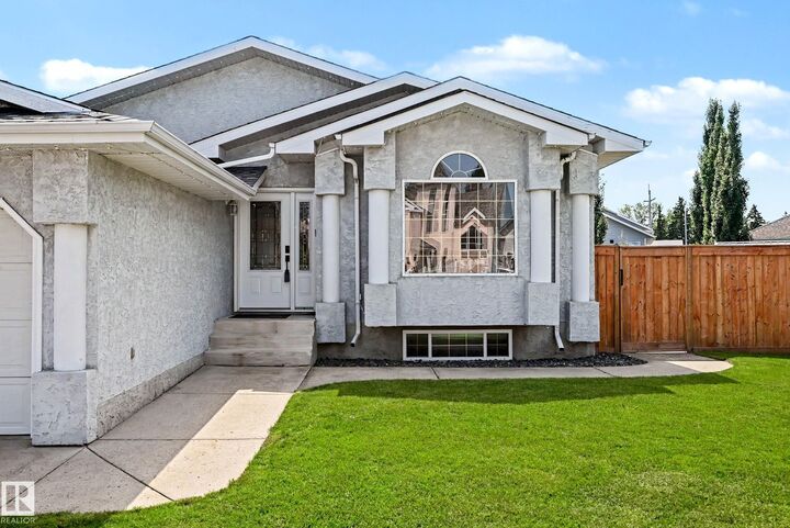 Property Photo:  105 Northland Close  AB T9A 3N6 