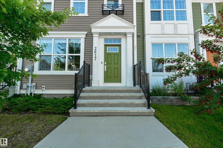Property Photo:  2617 Maple Way NW  AB T6T 2K1 