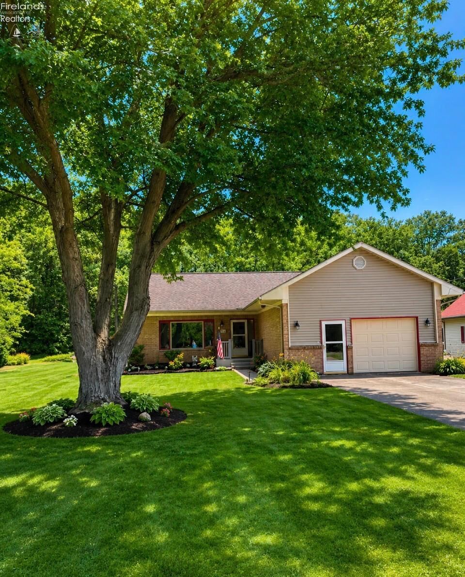 Property Photo: 4656 E Karlite Drive OH 43452