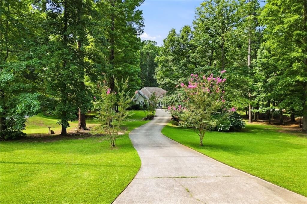 Property Photo:  142 Laurel Creek Court  GA 30117 